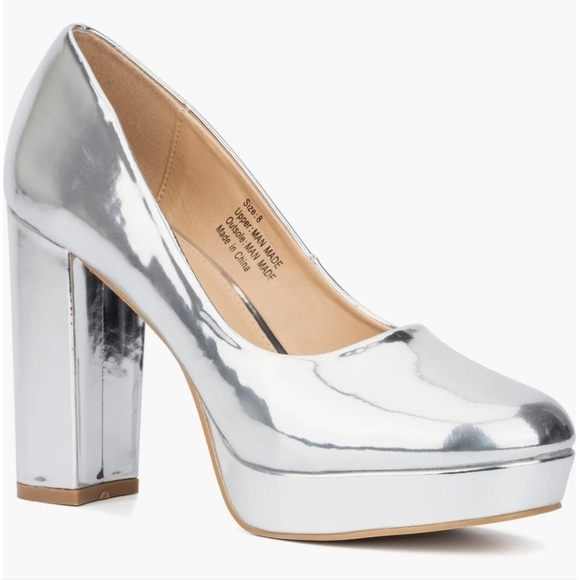 NWOT, New York and Company, silver metallic, size 7 - Picture 2 of 8